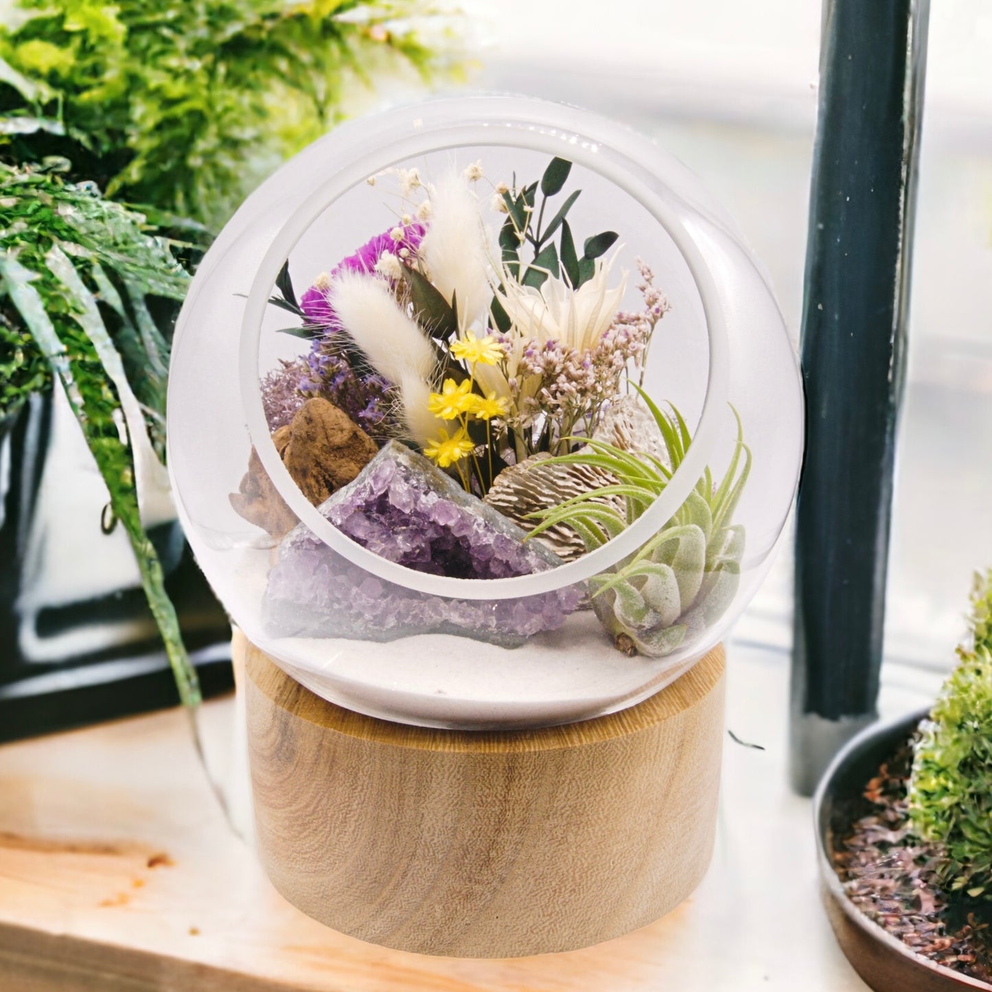 Bubble Terrarium with base - Amethyst