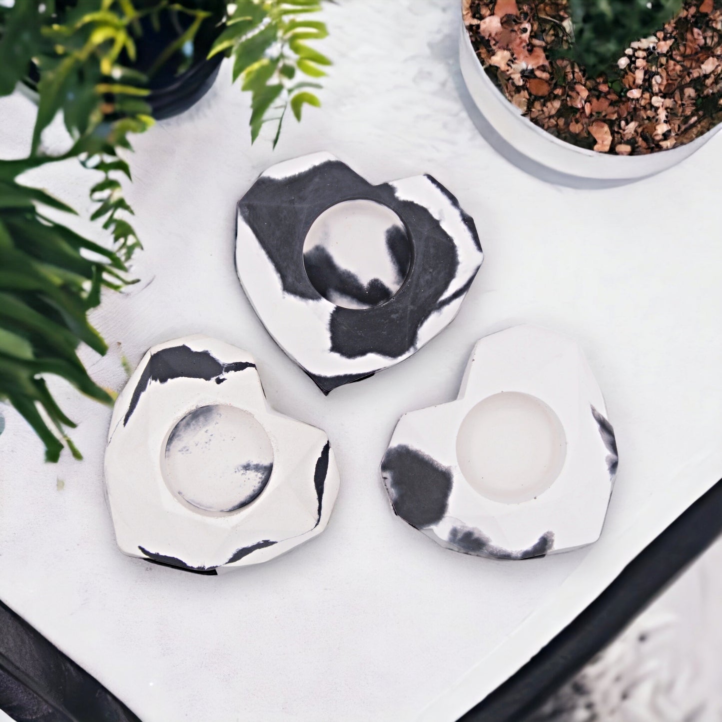 Black & White Cement Heart Airplant Pot